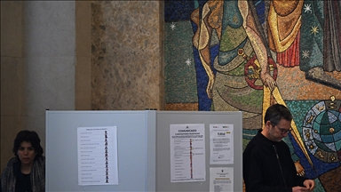 Portekiz'de, 40 yıl aradan sonra cumhurbaşkanı, seçimin ikinci turunda belli olacak