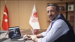 Türkiye Basketbol Federasyonu Başkanı Hidayet Türkoğlu'nun "Yılın Kareleri" oylamasında tercihi "Alperen" oldu