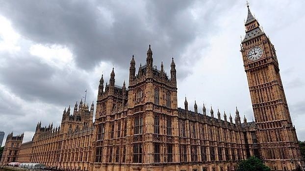 Велика Британија: Никогаш нема да направиме компромис за националната безбедност по критиките на Трамп