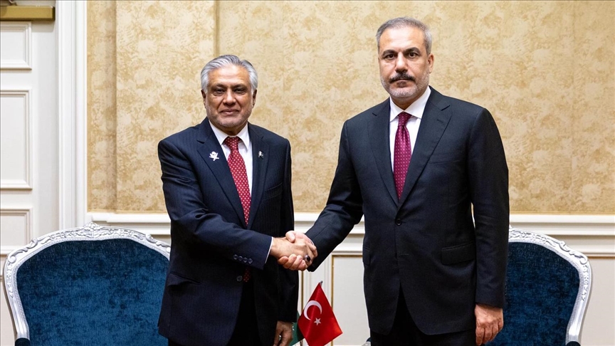  Турскиот министер за надворешни работи разговараше со пакистанскиот колега за Газа и регионалните случувања