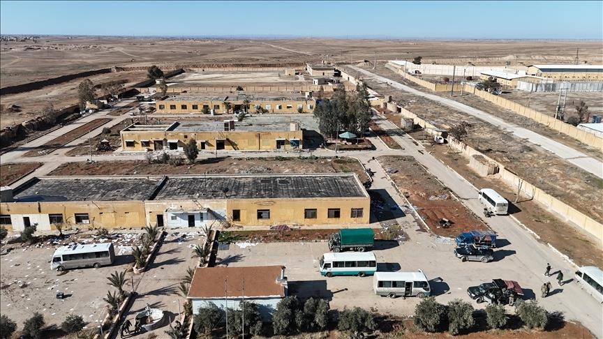 Sirija tvrdi da je SDF oslobodio pritvorenike ISIS-a i da se povlači s čuvanja kampa Al-Hol u Hasakahu