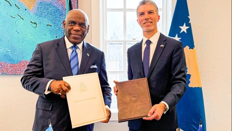 Nënshkruhet në Washington marrëveshja për heqjen reciproke të vizave Kosovë Bahame