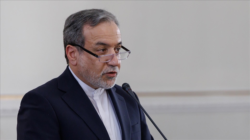 İran Dışişleri Bakanı Erakçi, Davos'a katılımına yönelik kendisine iletilen davetin iptal edildiğini belirtti