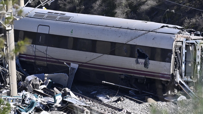U sudaru brzih vozova u Španiji poginula 41 osoba