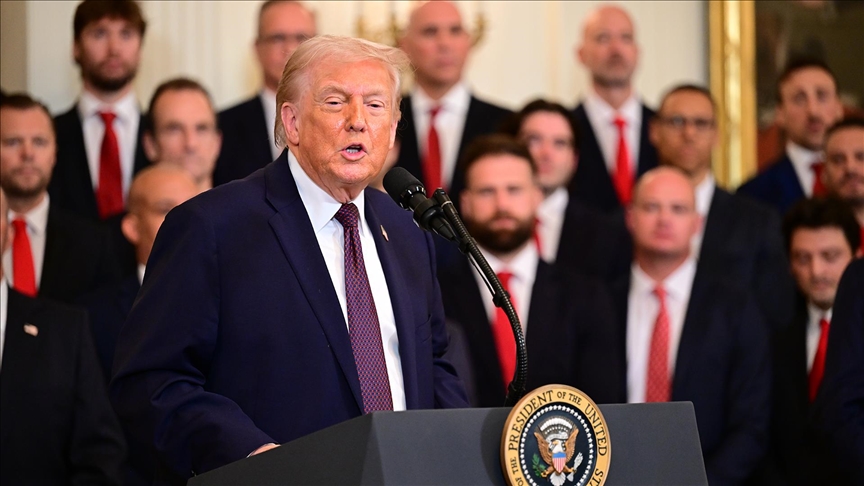 Trump, İngiltere'nin Diego Garcia Adası'nı devretme adımını "aptallık" ve "zayıflık" olarak niteledi