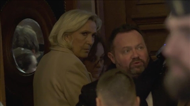 Marine Le Pen relaxée à Paris dans une affaire d’injure publique liée à un tweet de 2019