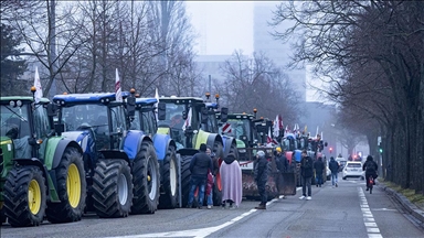 Avrupa ülkelerinden binlerce çiftçi MERCOSUR anlaşmasını protesto etmek için Strazburg'da toplandı