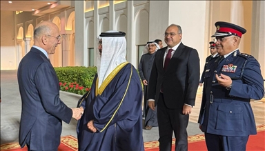 وزير داخلية لبنان يصل البحرين في زيارة رسمية