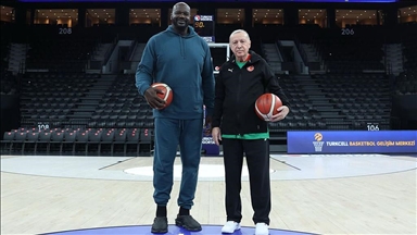 بازی بسکتبال اردوغان و شکیل اونیل در استانبول