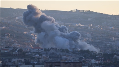 İsrail, Lübnan'da sınıra yakın bir beldede 2 evi havaya uçurdu
