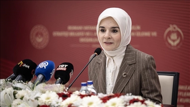 Bakan Göktaş: Roman vatandaşlarımızın hayatını iyileştiren hizmetlerimizi büyüteceğiz