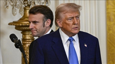 Donald Trump dévoile des échanges privés avec Macron sur un possible G7 à Paris, incluant la Russie