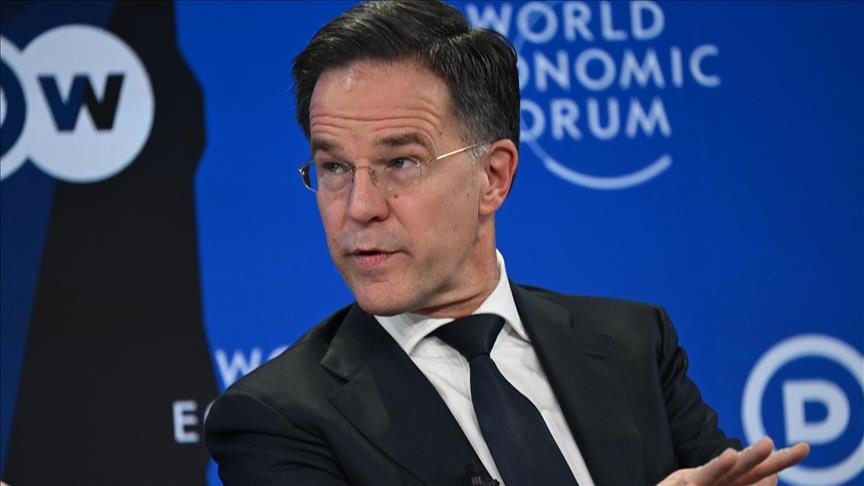 Шефот на НАТО вели дека Украина мора да остане врвен приоритет во спорот со Гренланд