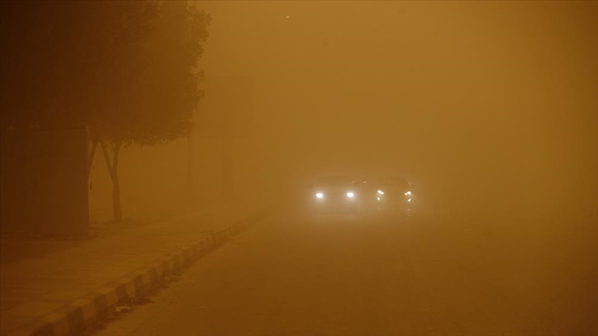 ليبيا.. العاصفة الرملية تودي بحياة شخص وتصيب 15 