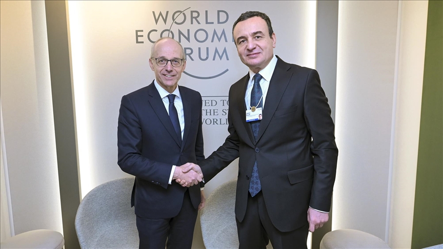 Kryeministri Kurti takon në Davos Kryeministrin e Luksemburgut, Luc Frieden