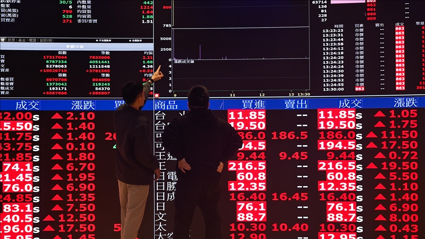 European stocks end midweek mixed amid Greenland dispute