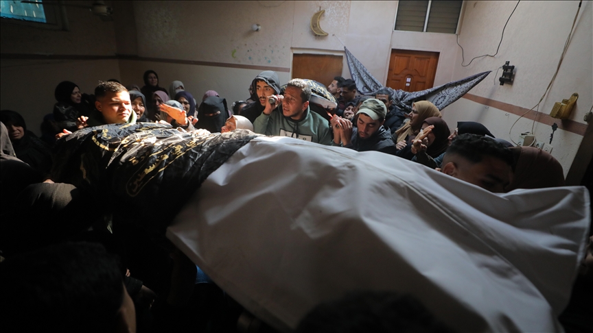 Israeli shelling kills 3 in central Gaza amid ceasefire violations