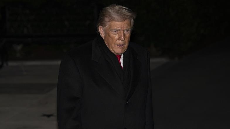 Trump arrive en Suisse alors que les tensions autour du Groenland persistent