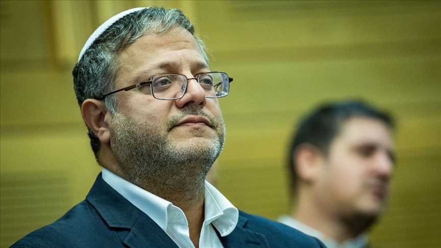 وزير الأمن الإسرائيلي يسمح بحمل السلاح في 18 مستوطنة بالضفة