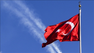 Savunma sanayisinden sosyal medyada Türk bayrağı paylaşımı