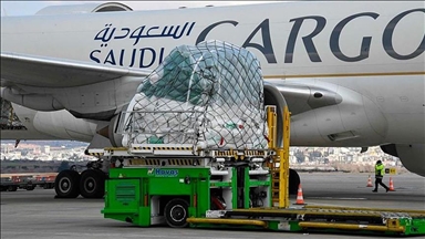 اليمن.. جسر جوي إغاثي سعودي إلى أرخبيل سقطرى