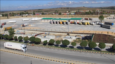 Kara yollarında emniyetli ve güvenli tır park alanları önceliklendirilecek