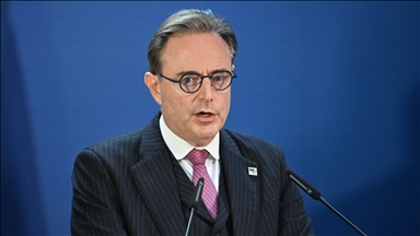 Kryeministri belg: Do t'i them Trumpit se po kalon "vijat e kuqe"