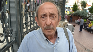 Türk tiyatrosuna 50 yılını veren sanatçı: Ayberk Atilla