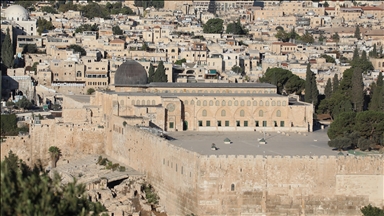 لأول مرة.. إسرائيل تسمح لمقتحمي الأقصى باصطحاب أوراق الصلاة اليهودية