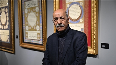 Ebru ve hat sanatkarı Fuat Başar, sanat hayatının 50. yılını geride bıraktı