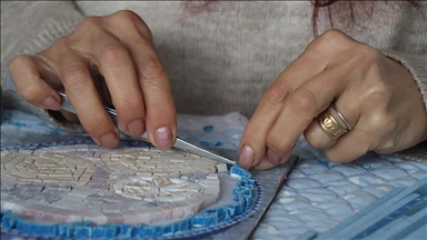 Hatay'da devlet desteğiyle üretimi sürdüren mozaik sanatçıları Avrupa'ya açıldı