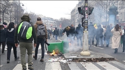 Supporters of terror group YPG/SDF vandalize businesses, attack police in German cities