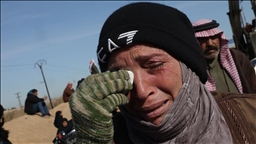 YPG/SDG'den kurtarılan Aktan Hapishanesi önünde Suriyeli aileler sevdiklerini arıyor