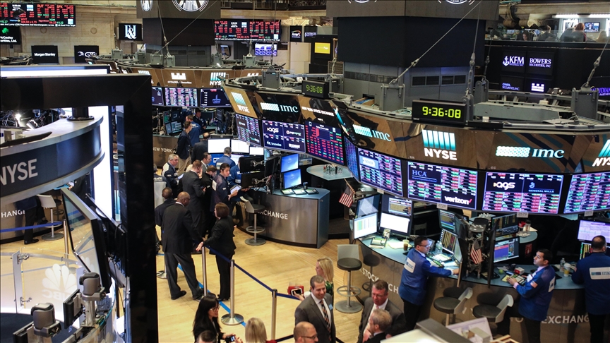 US stocks end with gains after Trump cancels tariff threat against Europe over Greenland