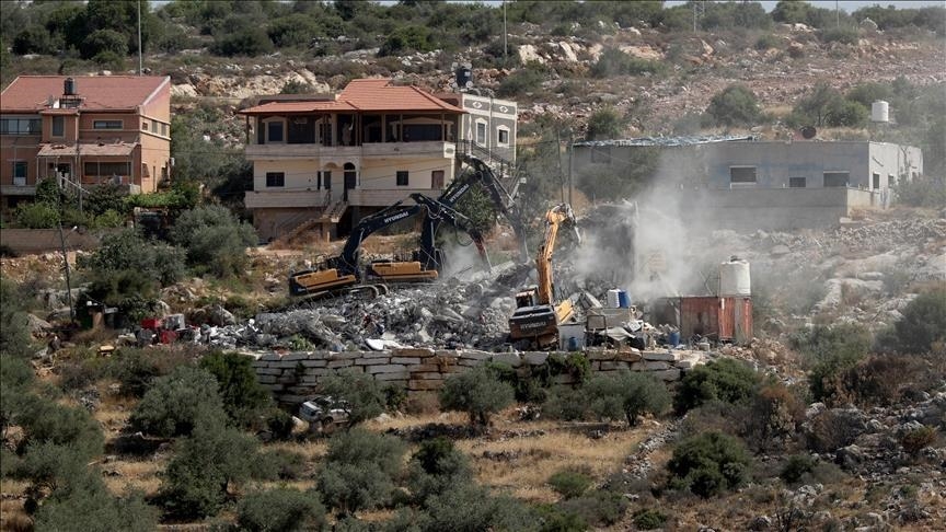 الضفة.. الجيش الإسرائيلي يهدم منزلا فلسطينيا ومنشأة زراعية في أريحا