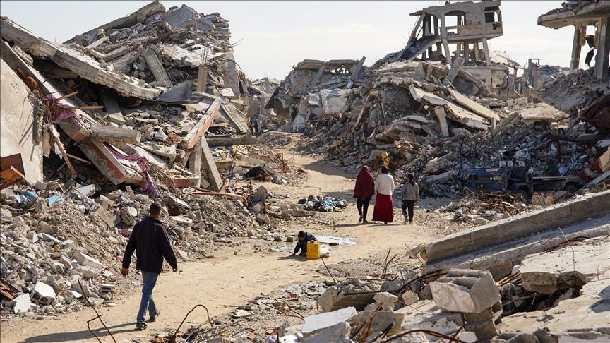 Avionët luftarakë dhe artileria izraelite goditën zona të shumta në Gaza, pavarësisht armëpushimit