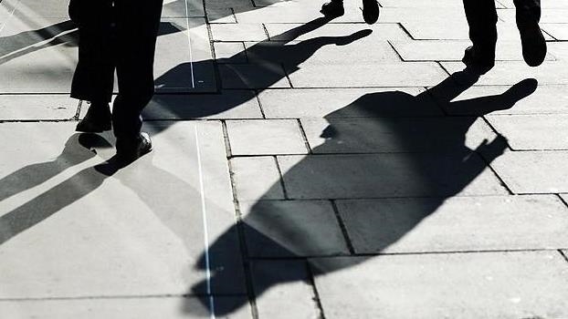 US initial jobless claims up 1,000 last week