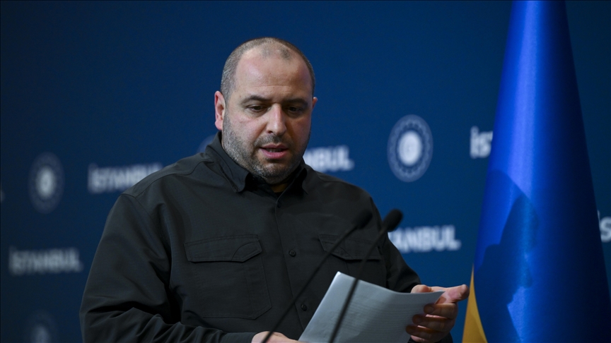 Ukraine’s chief negotiator meets US envoys in Davos, ahead of Putin meeting in Russia