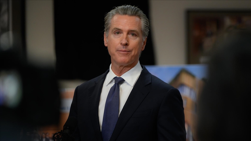 California Valisi Newsom, Beyaz Saray'ın Davos'taki etkinliğe katılmasını engellediğini belirtti