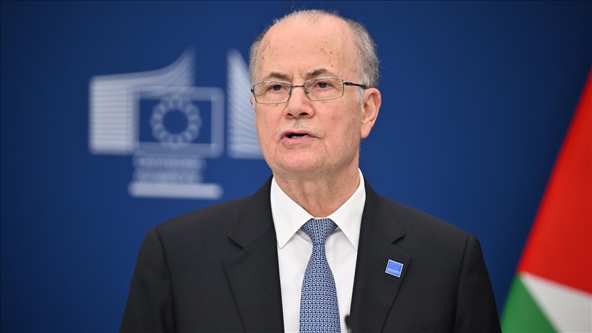 دافوس.. رئيسا وزراء فلسطين وإيرلندا يبحثان الانتهاكات الإسرائيلية