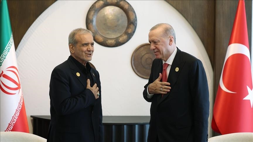 Erdogan u telefonskom razgovoru s Pezeshkianom kazao da se Turska protivi stranoj intervenciji u Iranu