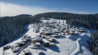 Karla kaplanan Kulakkaya Yaylası eşsiz manzarasıyla havadan görüntülendi