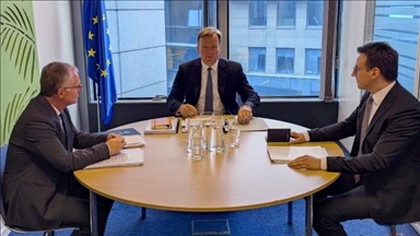 Mediji: Delegacije Srbije i Kosova na sastanku s izaslanikom EU u Briselu