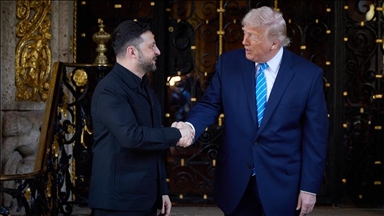 ترامب يصف لقاءه زيلينسكي في دافوس بـ"الجيد جدا"