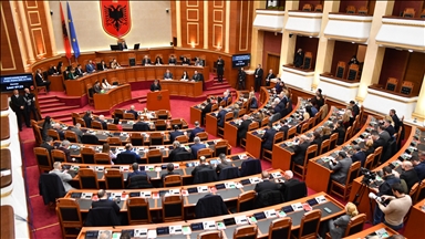 Ratifikohet marrëveshja për pjesëmarrjen e Shqipërisë në Bordin e Paqes  