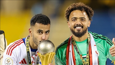 قدم.. الشارقة يتوج بلقب كأس السوبر الإماراتي القطري