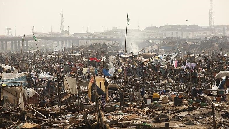 Nigeria : plus de 300 000 personnes déplacées à cause des démolitions menées par le gouvernement