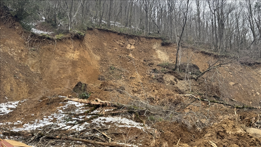 Ani kar erimeleri Karadeniz'de taşkın ve heyelanları tetikliyor