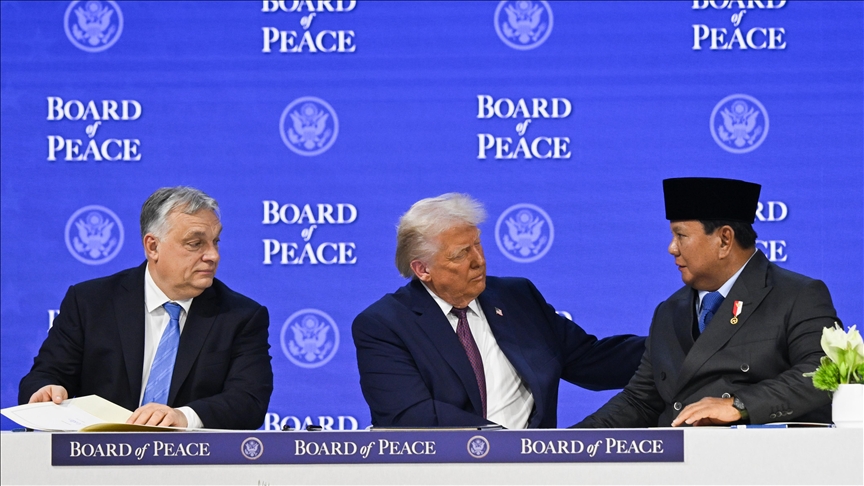 Indonesia's president stresses peace over chaos, education, poverty elimination in Davos