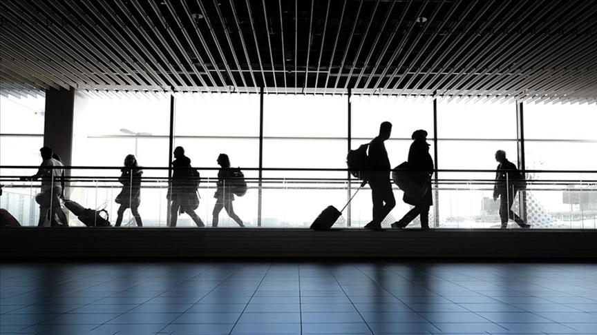 Hundreds of flights canceled in US as severe winter storm expected